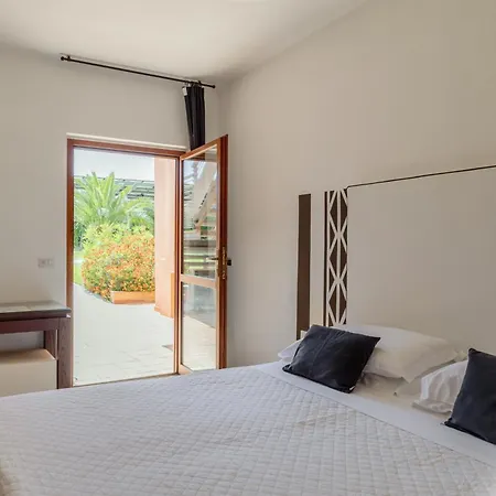 Hotiday Collection - 4*